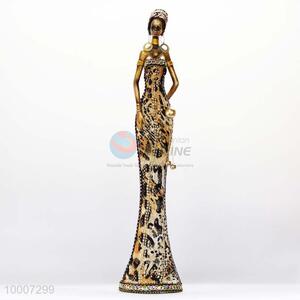 12*42cm Afrian Standing Woman Dressed In Colors Resin Ornament