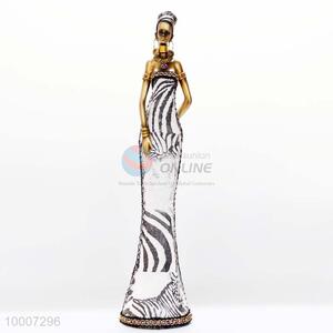 7*34cm Afrian Standing Women Dressed In Colors Resin Ornament