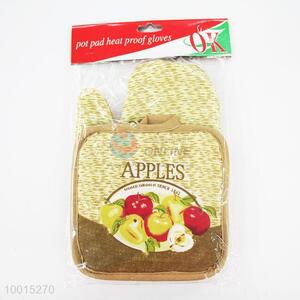 Wholesale Apples Insulation Mat/Pot and Microwave Oven Glove Set