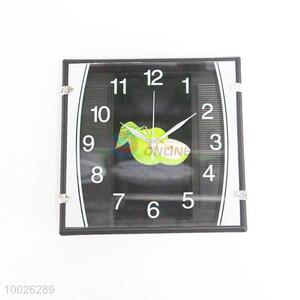 2015 New Product Square Plastic Wall Clock