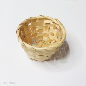 Household woven bamboo basket