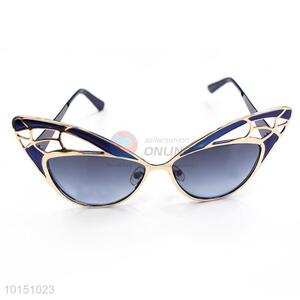 Creative Shape <em>Sunglasses</em> For Women