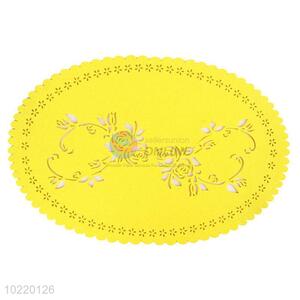 Yellow oval felt table cloth/insulation placemat
