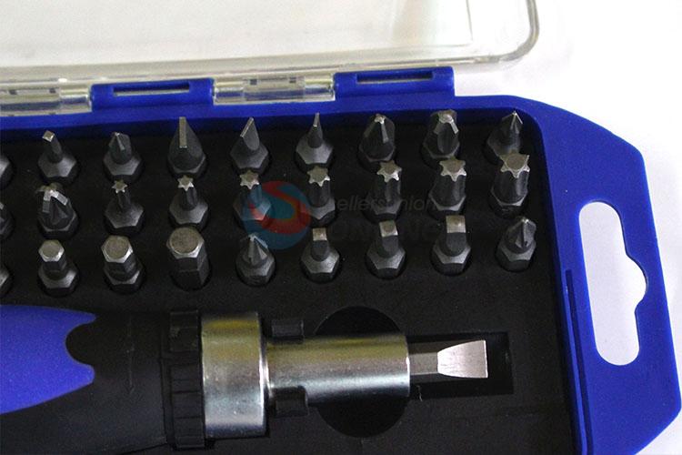 Comfortable parctical screw tool set