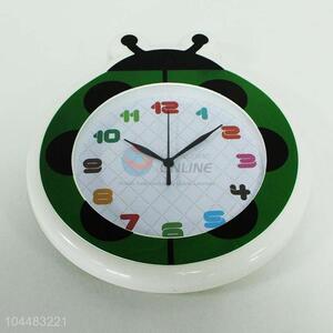 Factory Direct Home Decor Plastic Wall Clock in Snail Shape