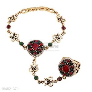 Made in China rhinestone alloy bracelet with ring