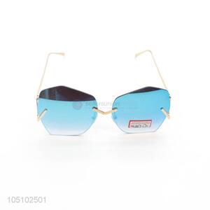 Unique Design Classic Sun Glasses Travelling Sunglasses