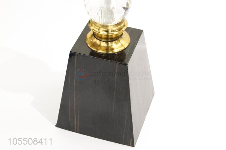 China factory golden iron candlestick crystal candle holder