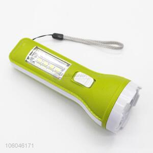 Cheap plastic battery bright led flashlight