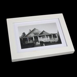 Unique design rectangular white plastic photo frame