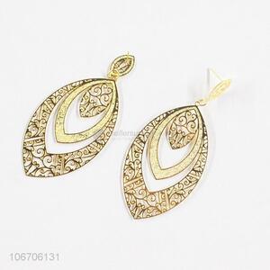 New design golden filigreed metal earrings fashion jewelry
