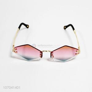 New design creative rhombus colored sunglasses for ladies