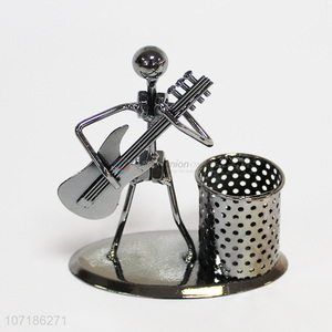 Wholesale creative small metal music man pen holder for office and home fecoration