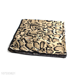 Reasonable price popular soft leopard printed ladies square scarf
