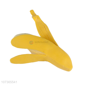Hot Sale Eco-Friendly TPR Stress Relieve Squeeze Banana Toys Vent Toys