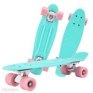 Yiwu wholesale plastic strong bearing <em>skateboard</em> for children