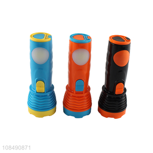 Wholesale colorful portable led torch <em>flashlight</em> plastic <em>flashlight</em> for indoors
