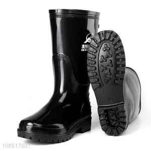 Good price black non-slip men water working boots rain boots for sale