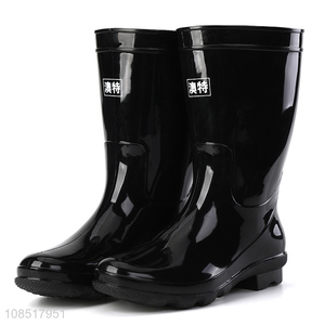 Good selling black non-slip men safety shoes rain boots for outdoor