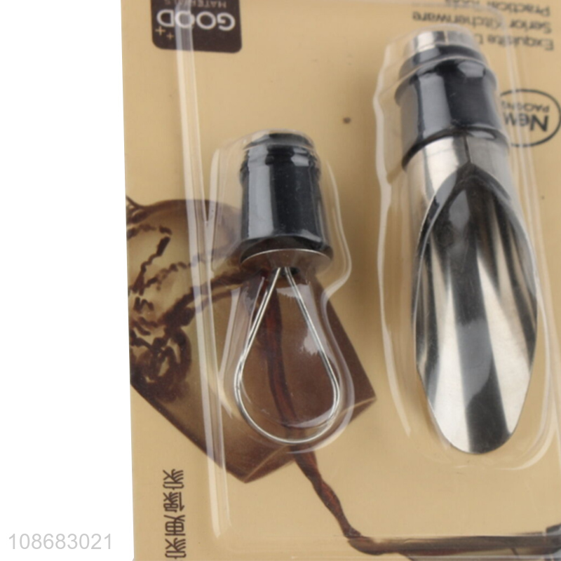 Wholesale wine accessories stainless steel wine pourer and wine stopper set