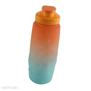 Wholesale 600ml gradient color plastic water bottle with spill-proof lid