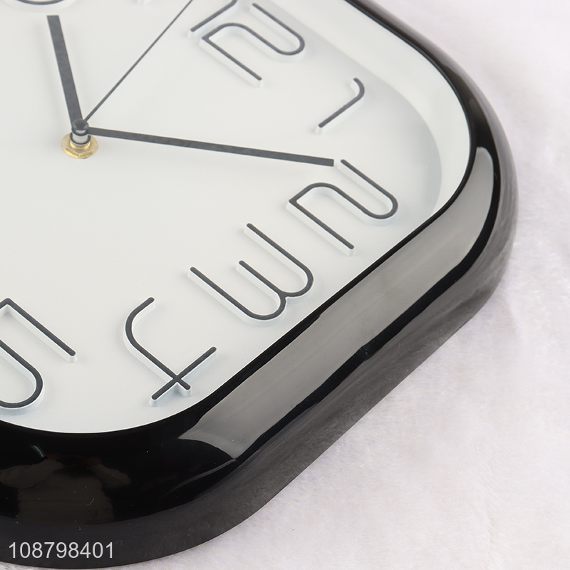 Wholesale battery operated simple wall clock for decoration