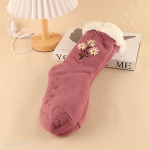 Wholesale non-slip slipper <em>socks</em> with grippers for women