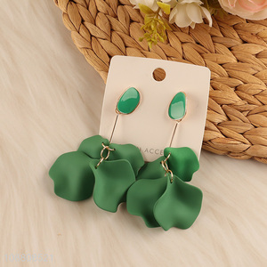 Wholesale lightweight petal drop dangle <em>earrings</em> for women