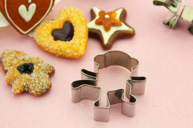 Choose Biscuit Mold for Christmas Cookies