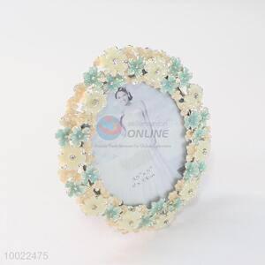 Oval diamond flower photo frame