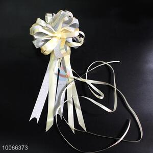 Delicate white ribbon/pull bow for wedding flower packing