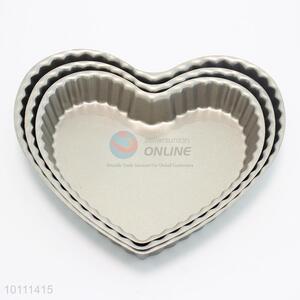 Heart Shape Golden Color Ferric Cupcake Mould