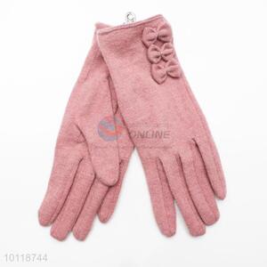 Gentlewomanly Pink <em>Winter</em> Wool <em>Gloves</em> with Bowknot