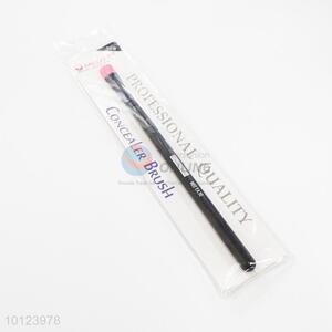 Single Black Wooden Handle Makeup Tools  <em>Concealer</em> <em>Brush</em>
