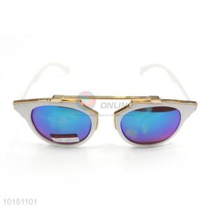 Cheap Price Summer <em>Sunglasses</em> With White Legs