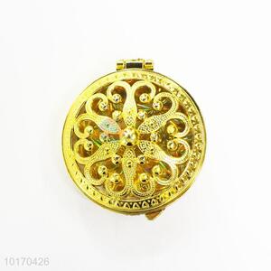 Exquisite Golden Plastic Retro <em>Cosmetic</em> Mirror