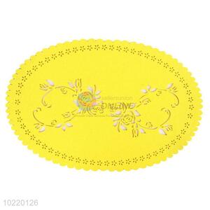 Yellow oval felt table cloth/insulation placemat