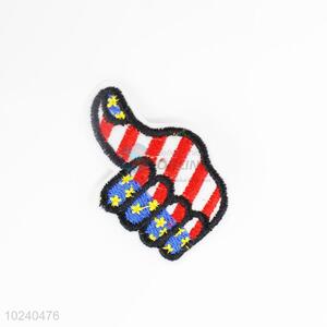 Fashion popular design embroidery badge brooch
