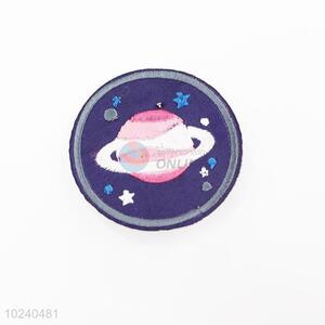 Hot selling round shape embroidery badge brooch