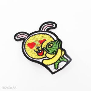 Hot selling rabbit shape embroidery badge brooch