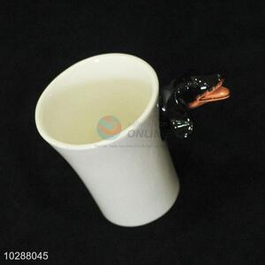 Factory High Quality Ceramic Cup with Animal Handle for Sale