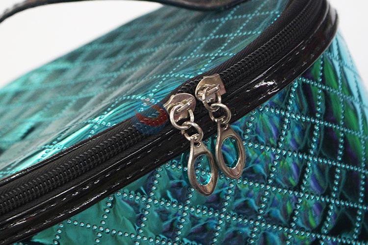 Latest Design Woman Cosmetic Bags Check Pattern Organizer