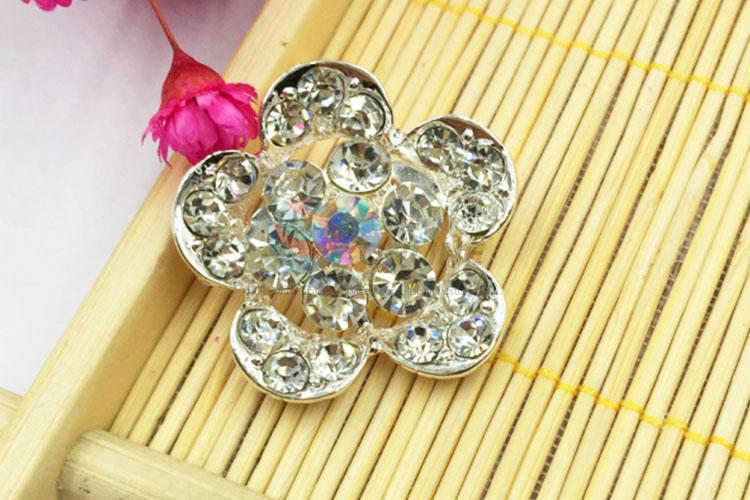 China Factory Vintage Flower Rhinestone Brooch for Ladies