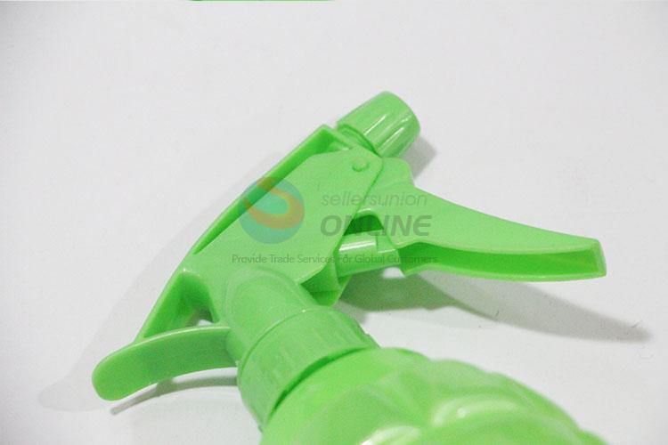 Nice classic cheap pineapple grain spray bottle/watering can