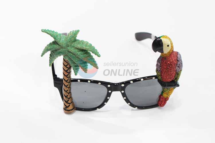 Tree and Parrot Fashion Party Glasses