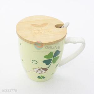 Four Leaf Clover Printed Ceramic Cup with Spoon and Wooden Lid