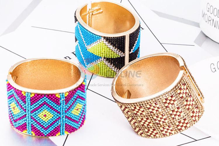 Customized cheap newest alloy spring bangle