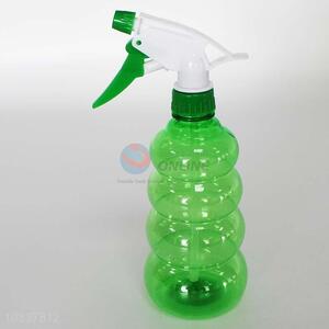 Green Plastic Spray Bottle for Garden
