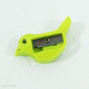 Hot Sale Plastic Bird Shaped Pencil Sharpener for Students