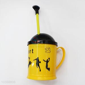 Fashion Plastic Water Cup with Spoon